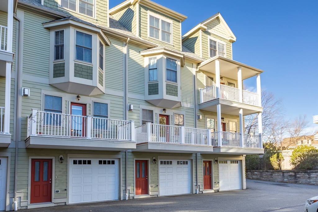 18 Weston Avenue # 2