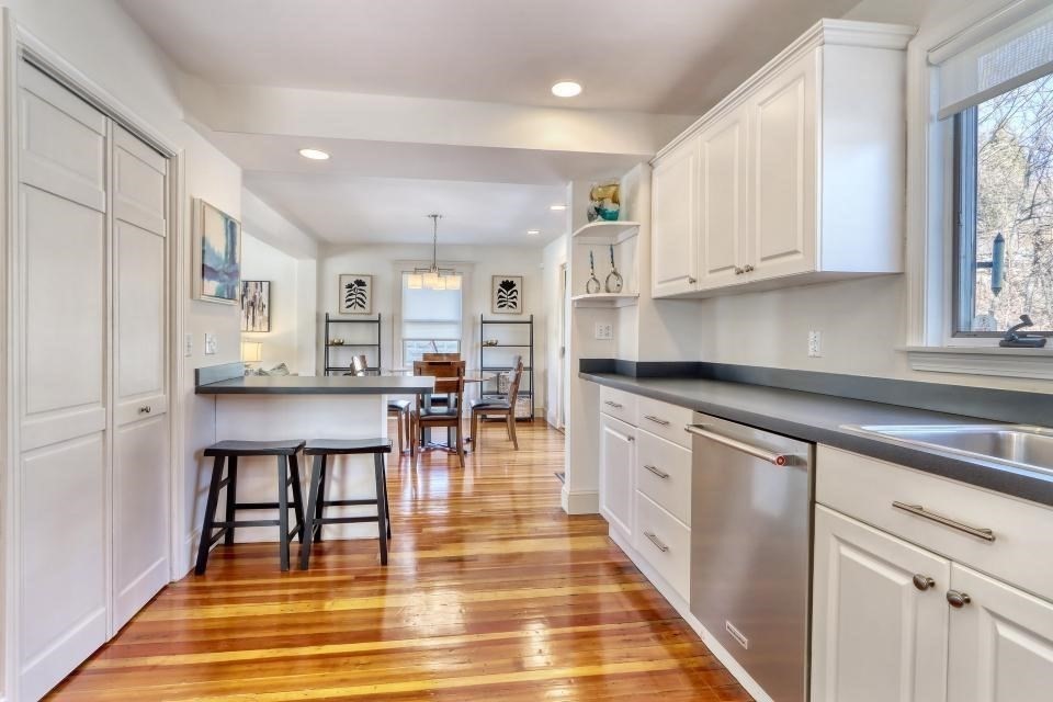 17 Russell Rd