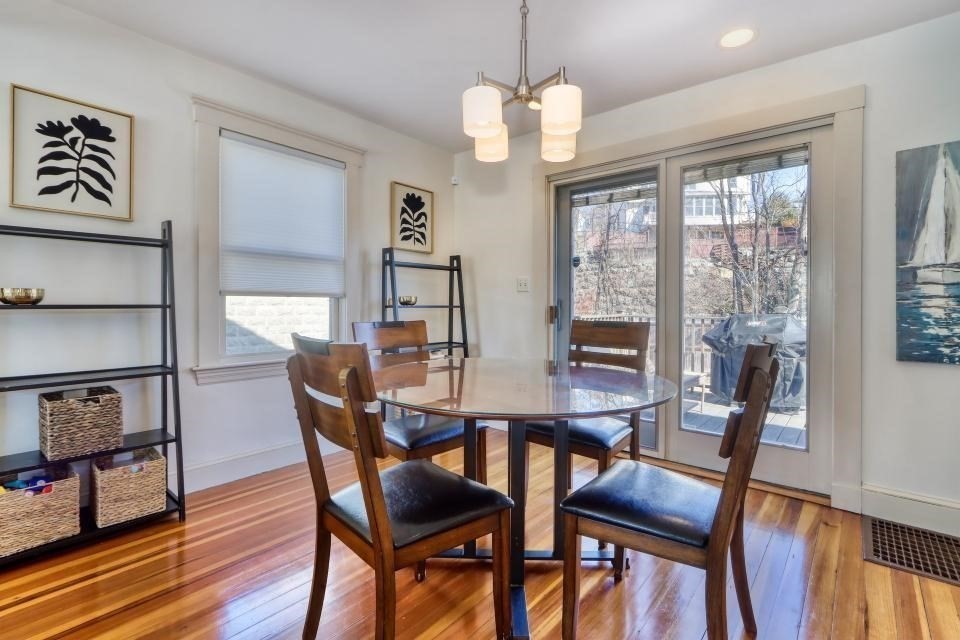 17 Russell Rd