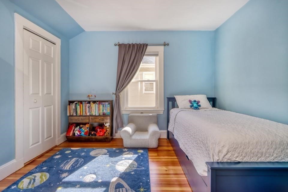17 Russell Rd