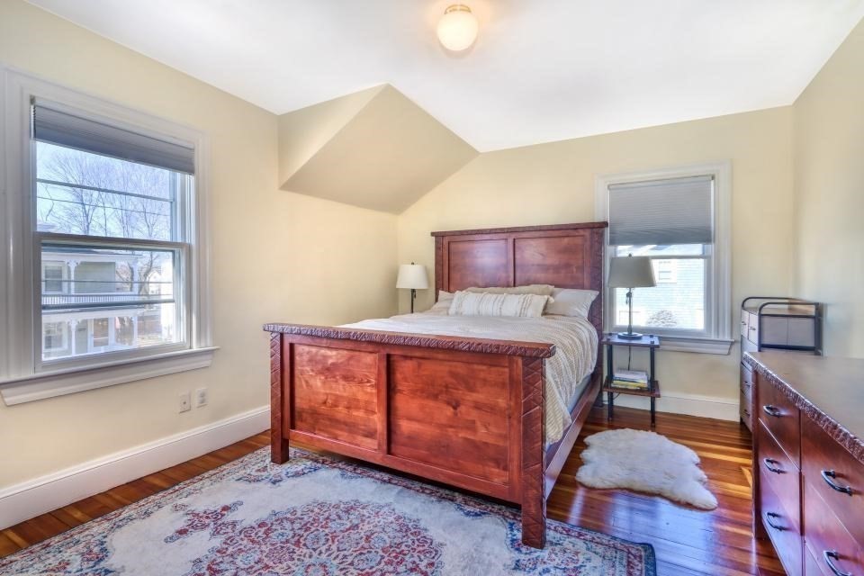17 Russell Rd