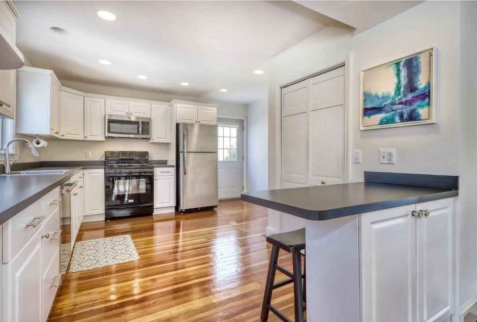 17 Russell Rd