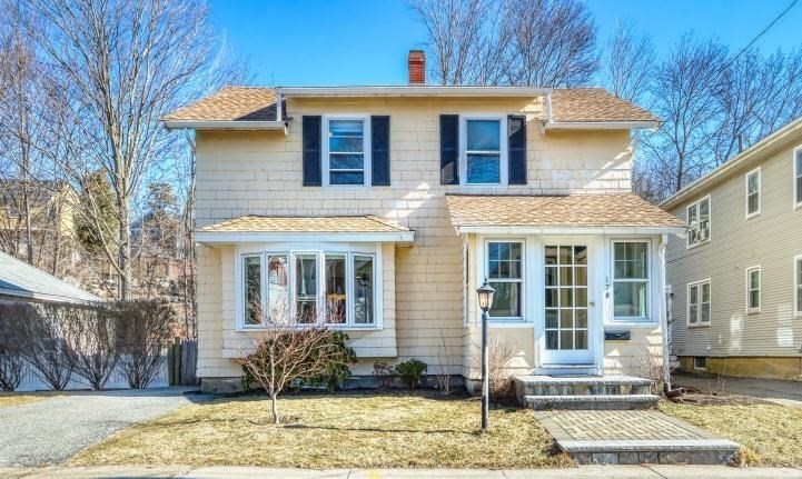 17 Russell Rd