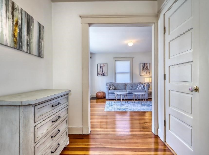 17 Russell Rd