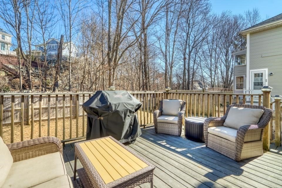 17 Russell Rd