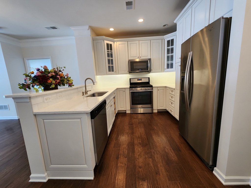 104 Deacon Shattuck Way # 104