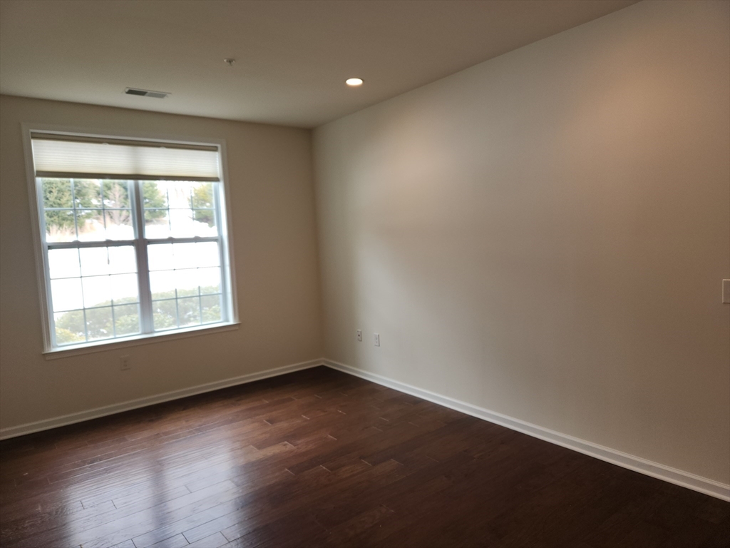104 Deacon Shattuck Way # 104