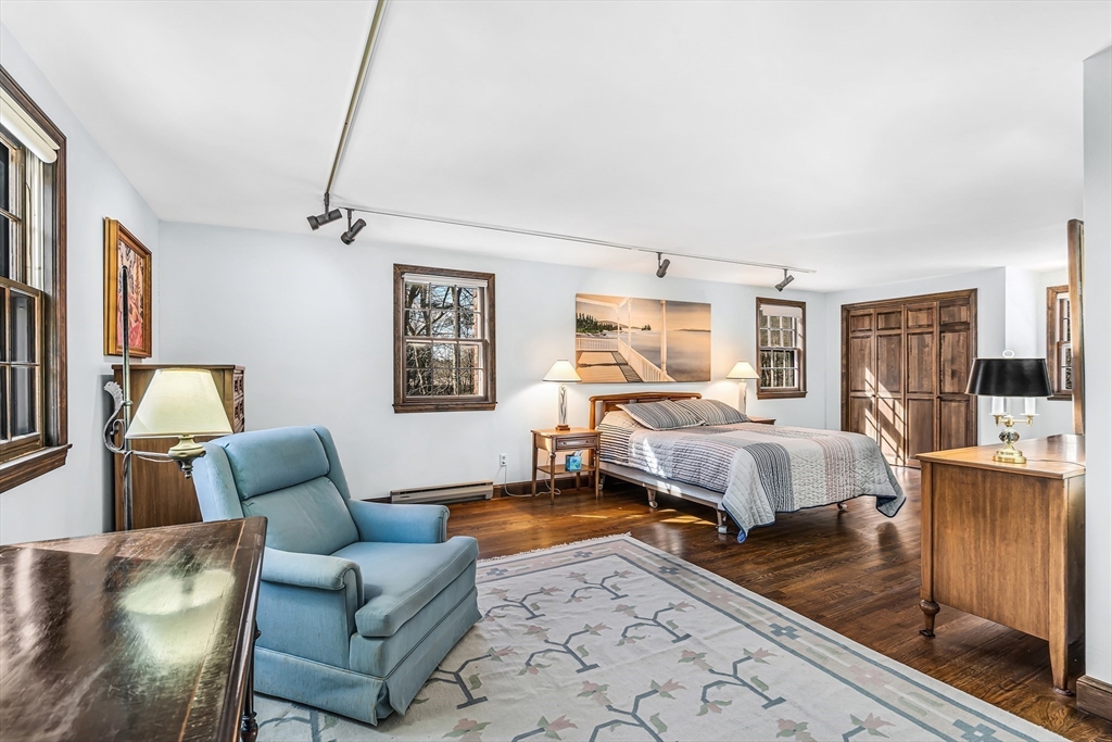 37 Eliot Dr