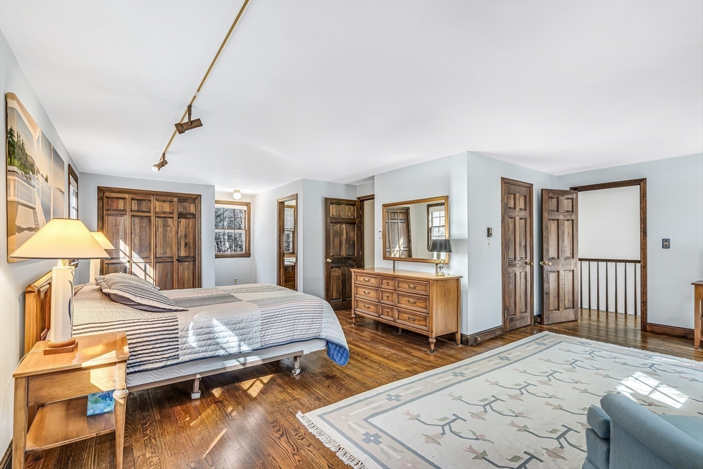 37 Eliot Dr