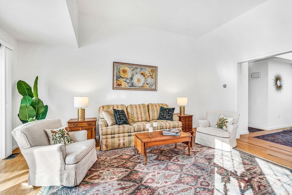 9 Brewster Lane # 9