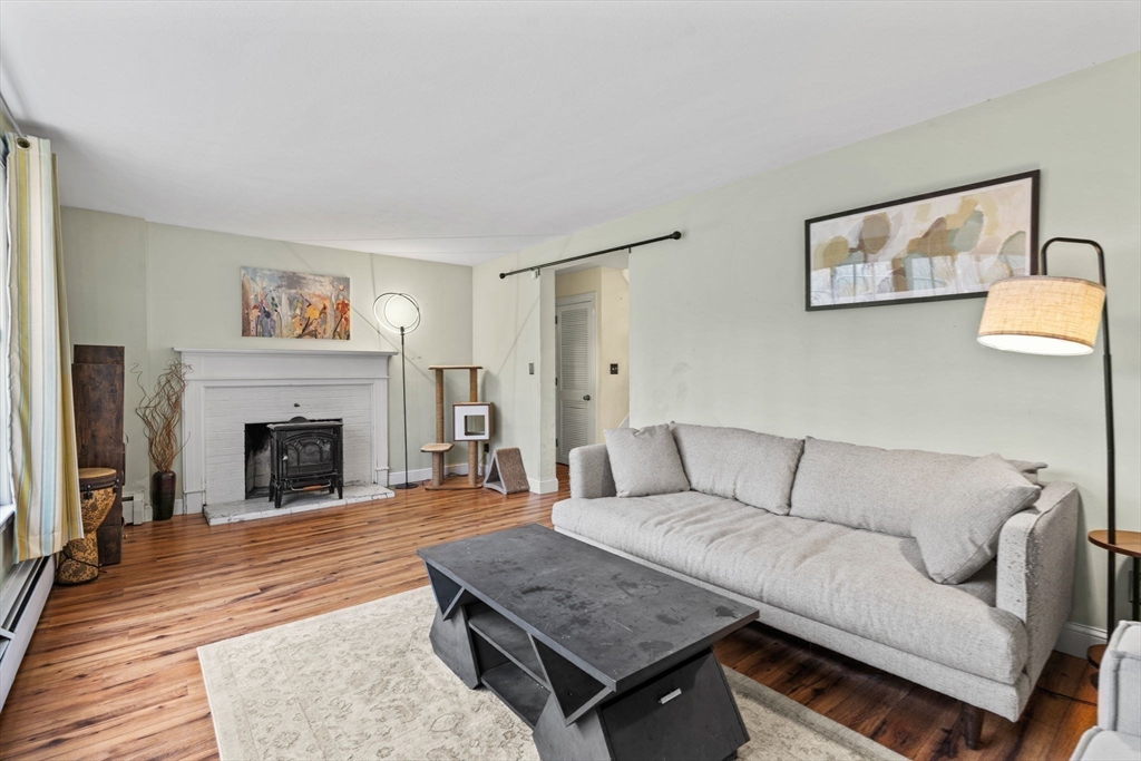 4 Flintlock Dr