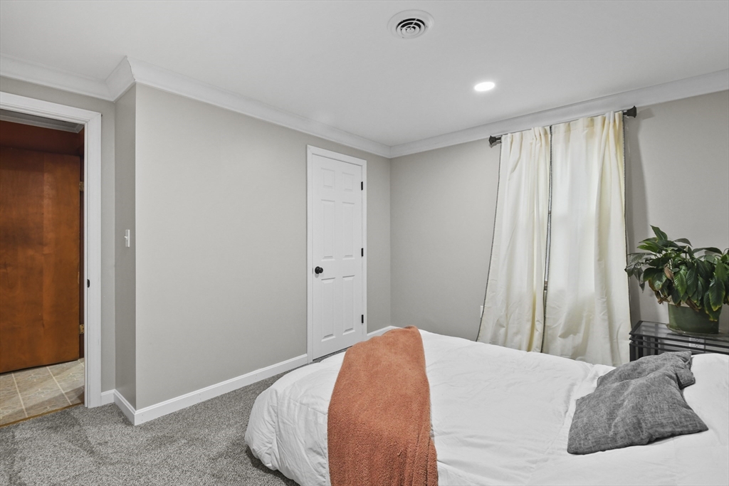 148 Lunenburg Rd