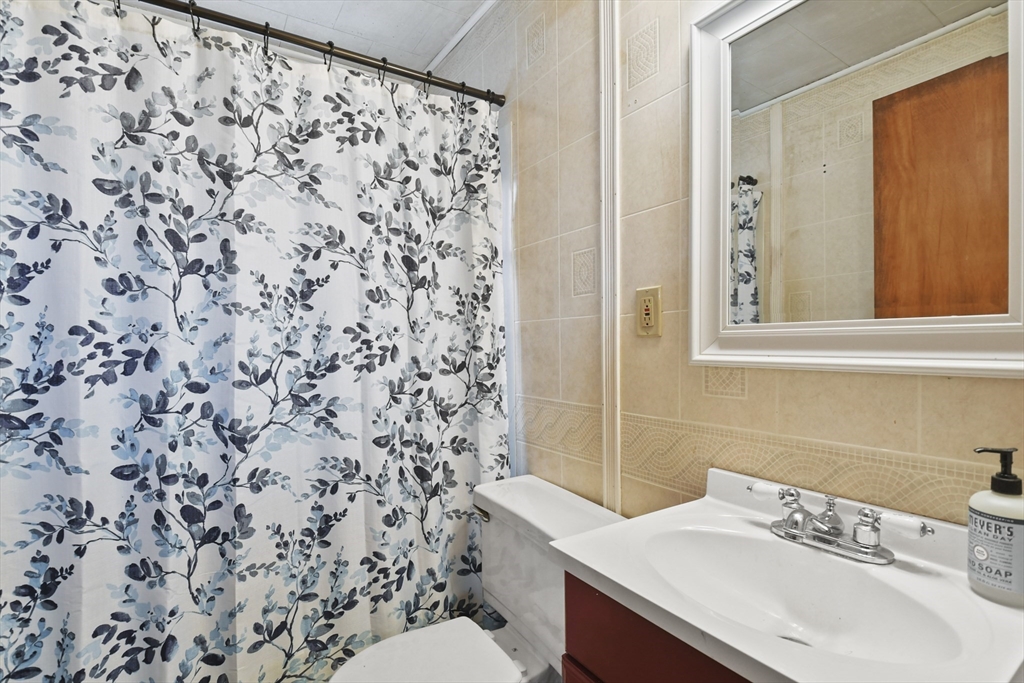 148 Lunenburg Rd