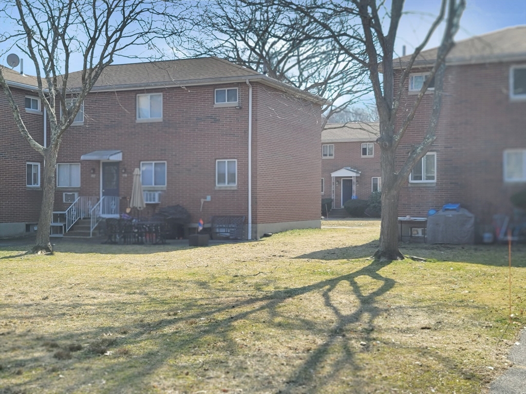118 Bishop Dr # 118