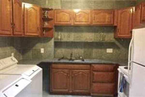 49 Massachusetts Ave # 2