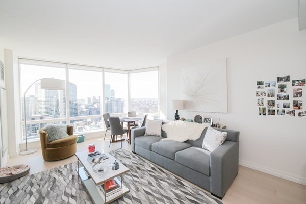 1 Franklin Street # 2801