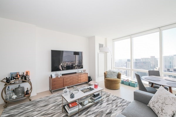 1 Franklin Street # 2801