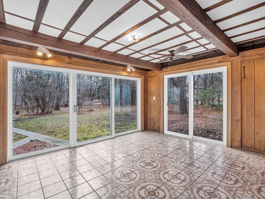 11 San Mateo Dr