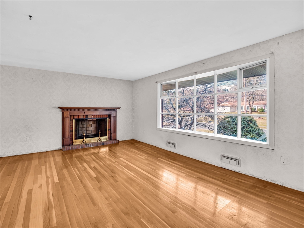 11 San Mateo Dr