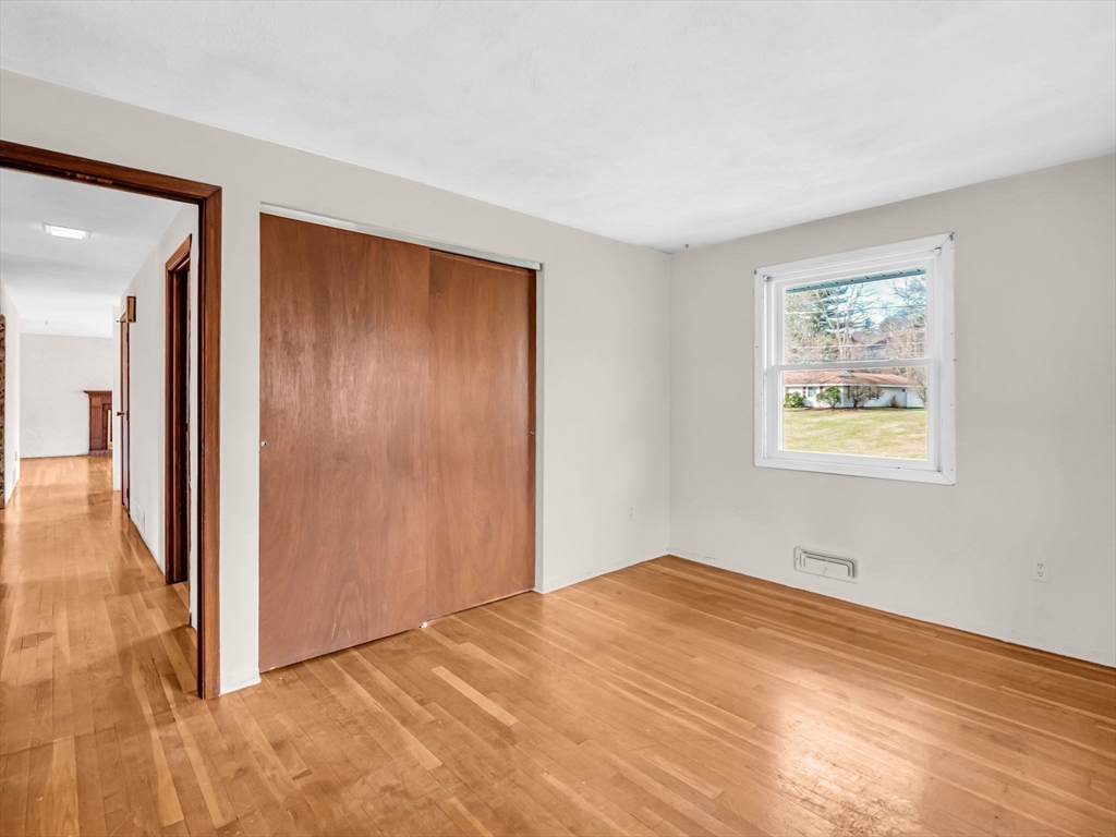 11 San Mateo Dr