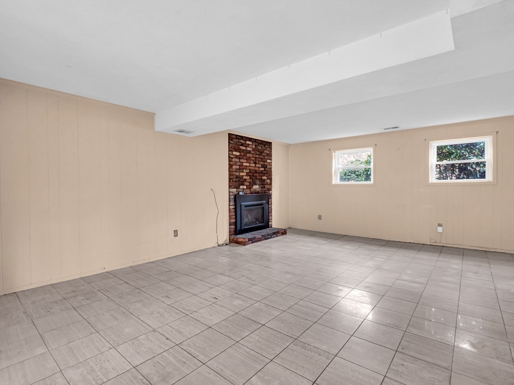 11 San Mateo Dr