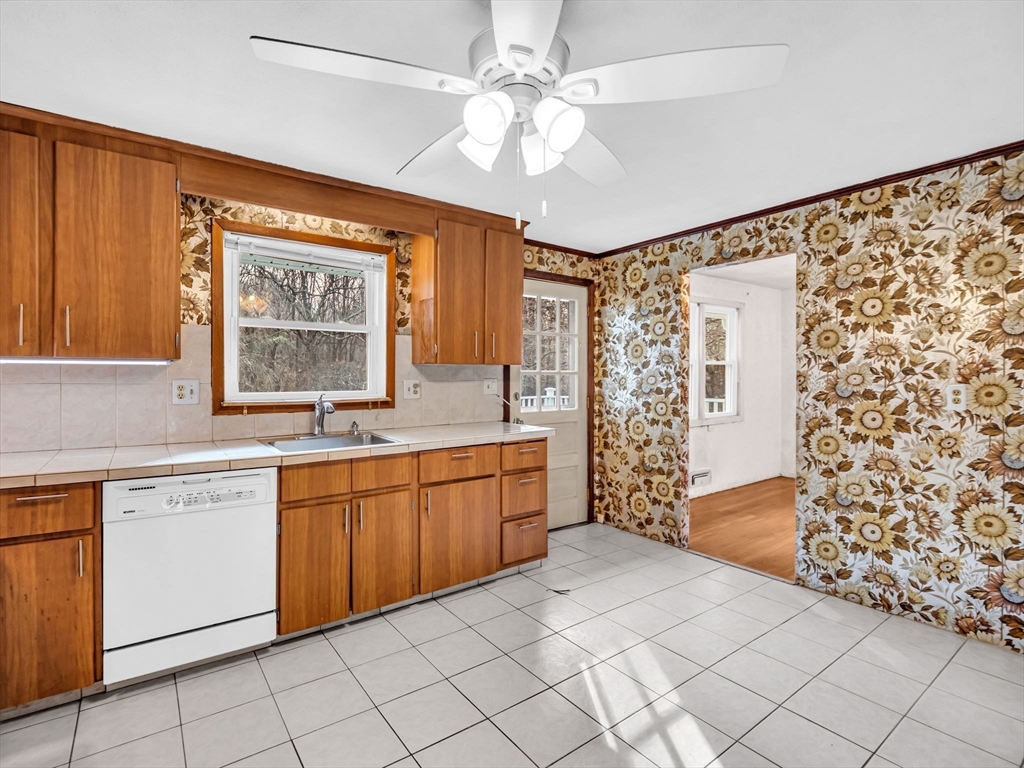 11 San Mateo Dr
