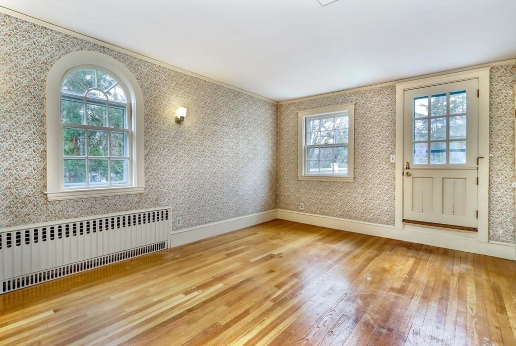 44 Cabot St