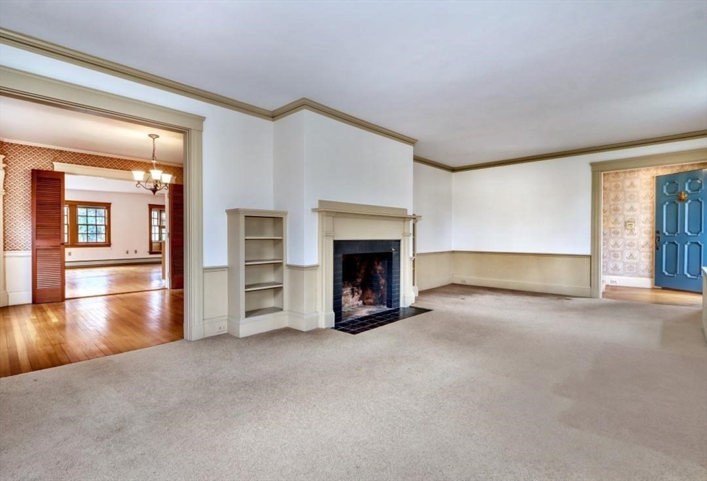 44 Cabot St