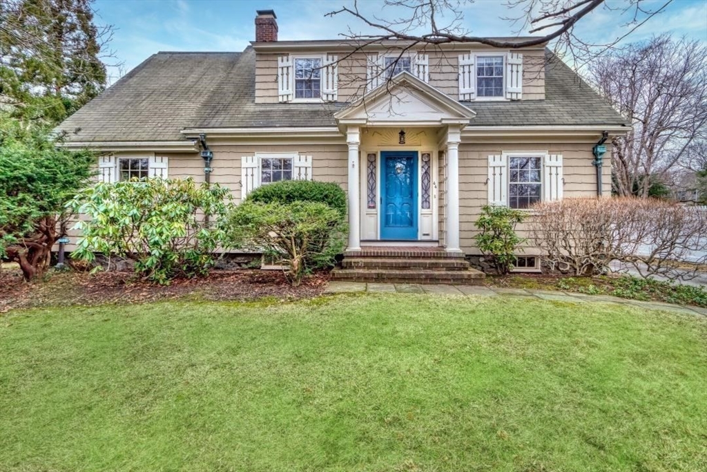 44 Cabot St
