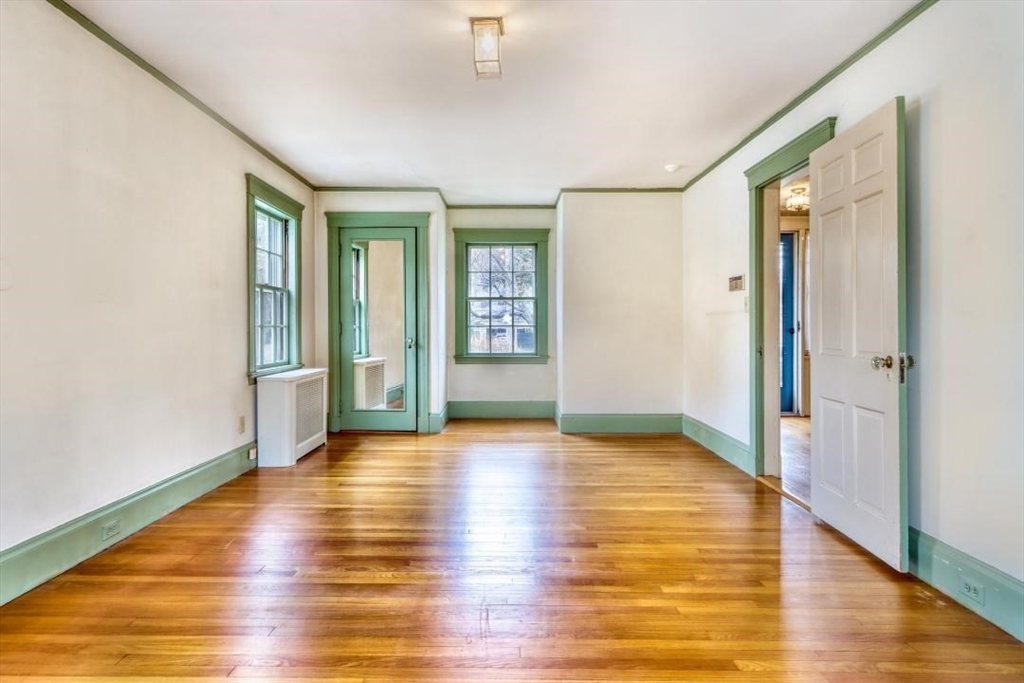 44 Cabot St