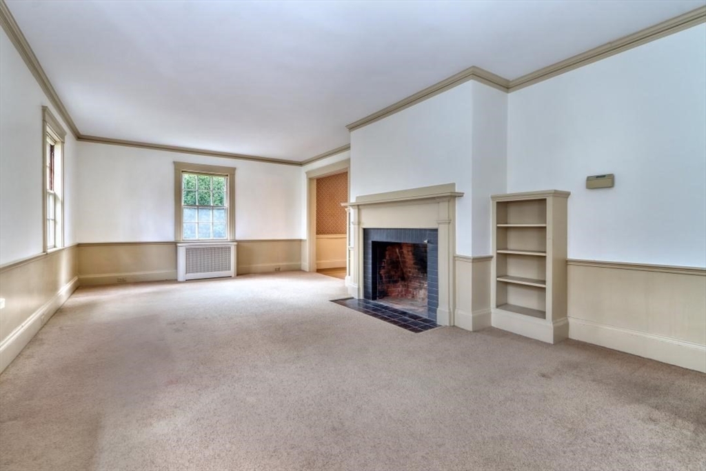 44 Cabot St