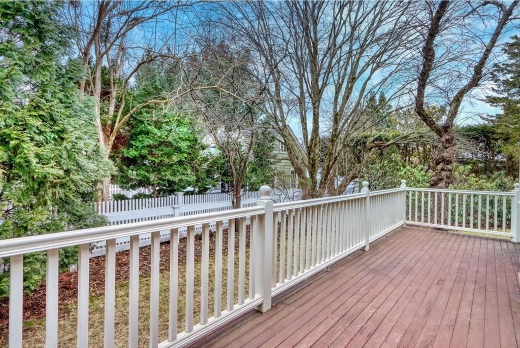 44 Cabot St