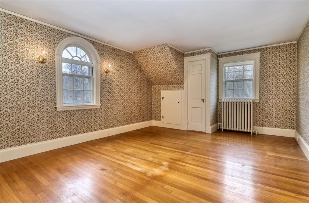 44 Cabot St