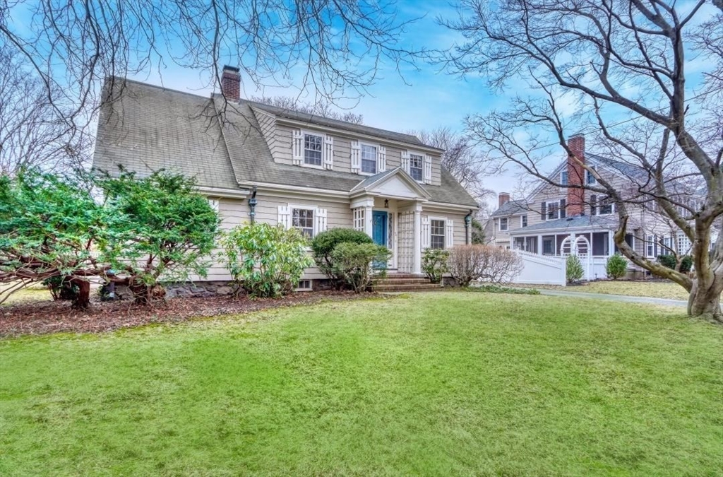 44 Cabot St
