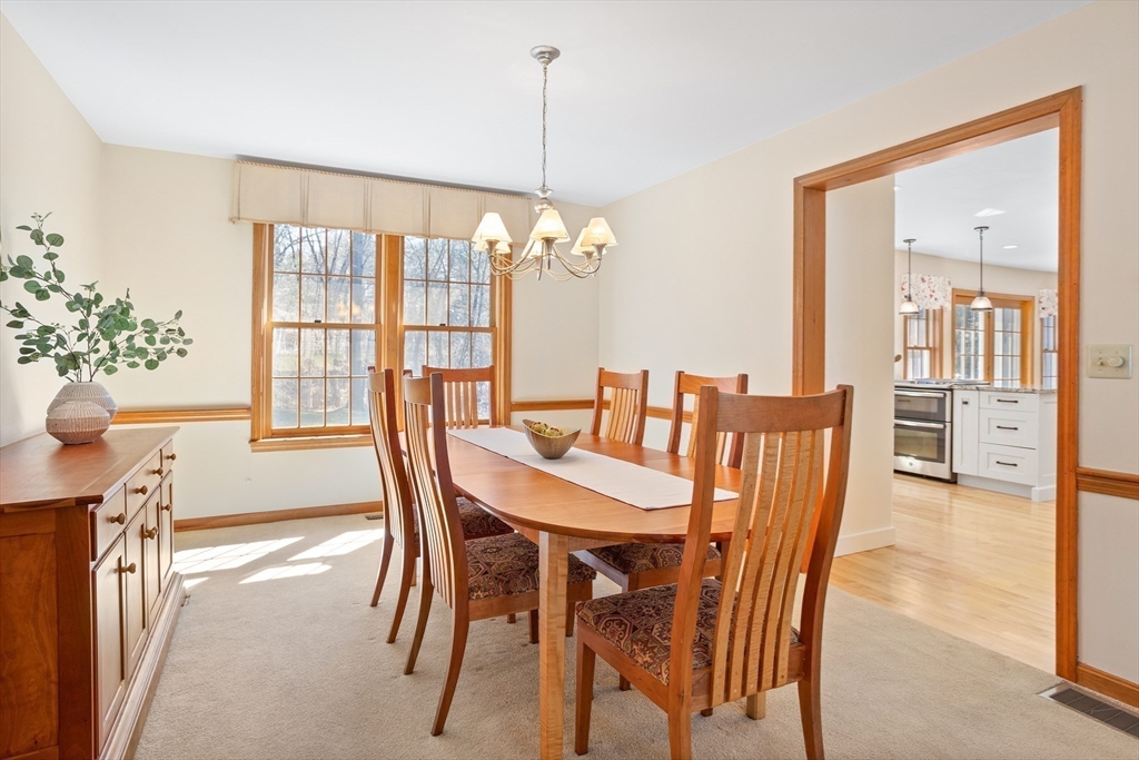 8 Woodbury Dr