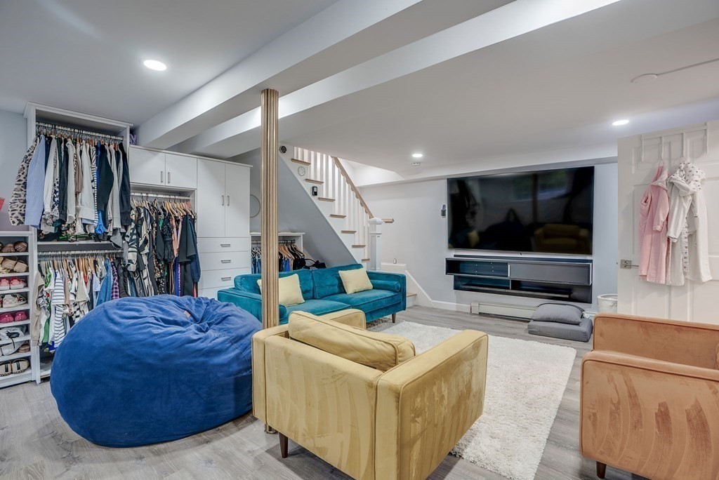 327 Old Billerica Rd