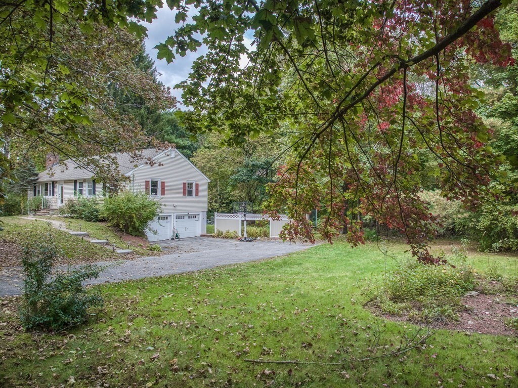 327 Old Billerica Rd