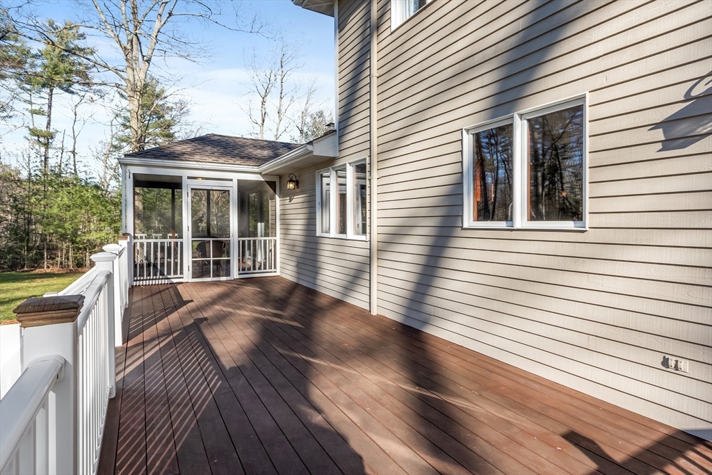 15 Washington Dr