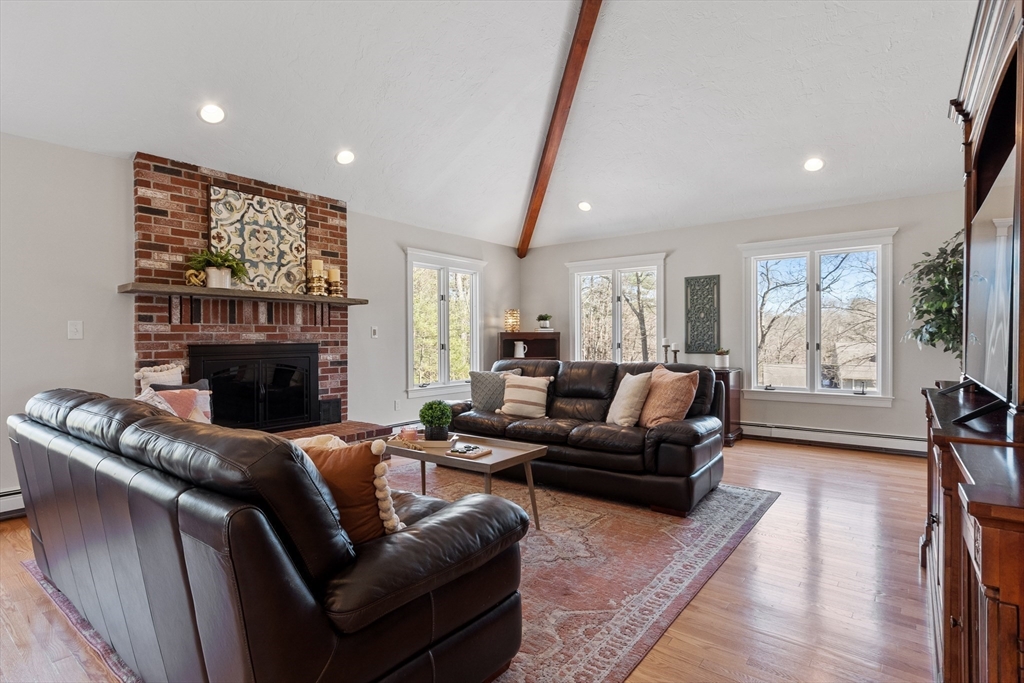 15 Washington Dr