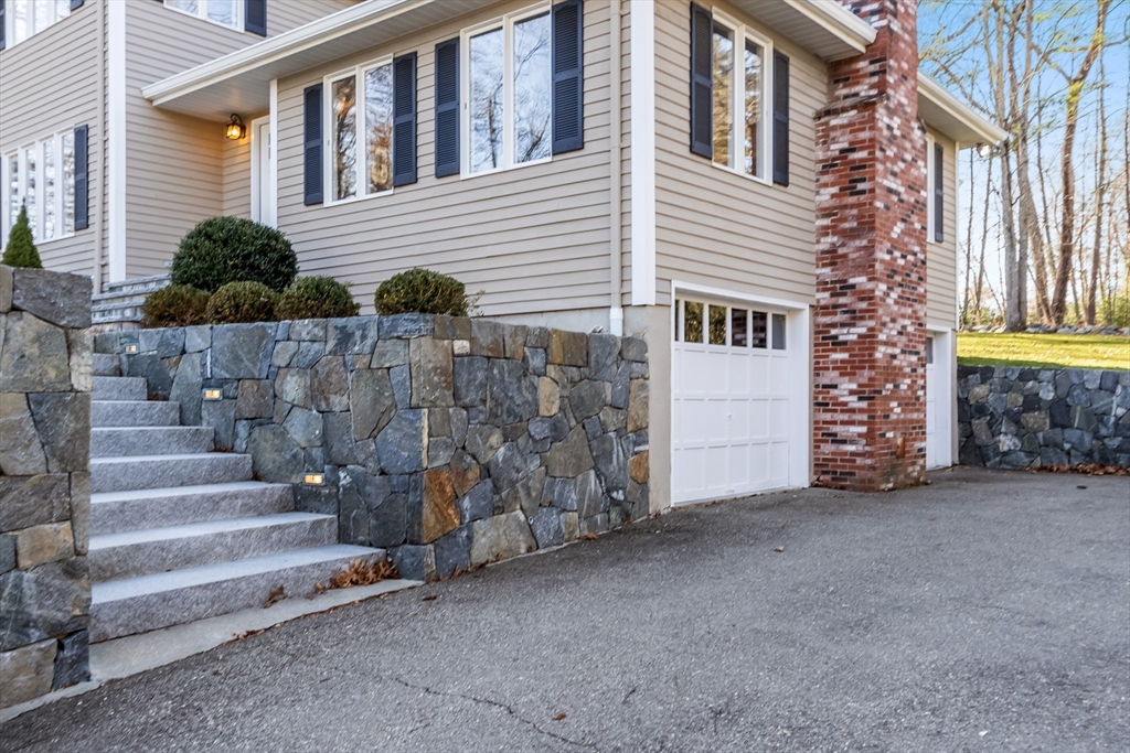 15 Washington Dr