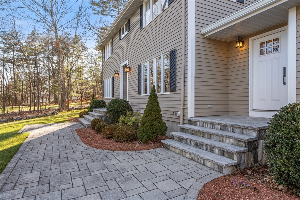 15 Washington Dr