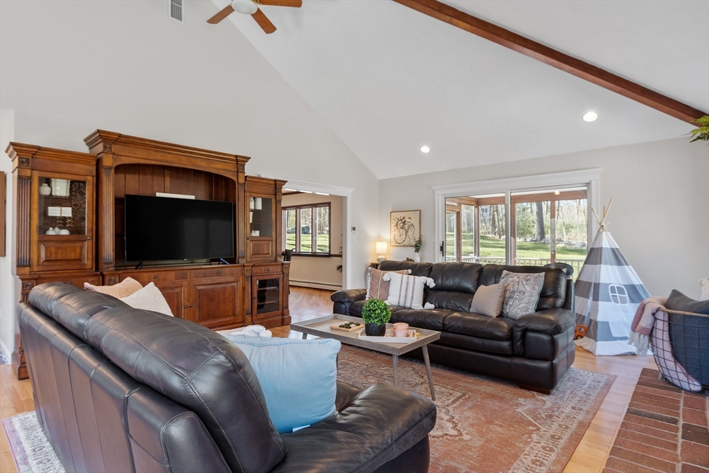 15 Washington Dr