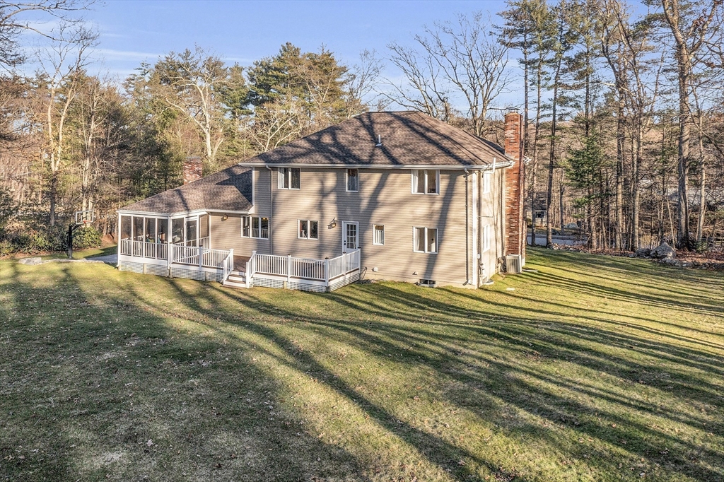 15 Washington Dr