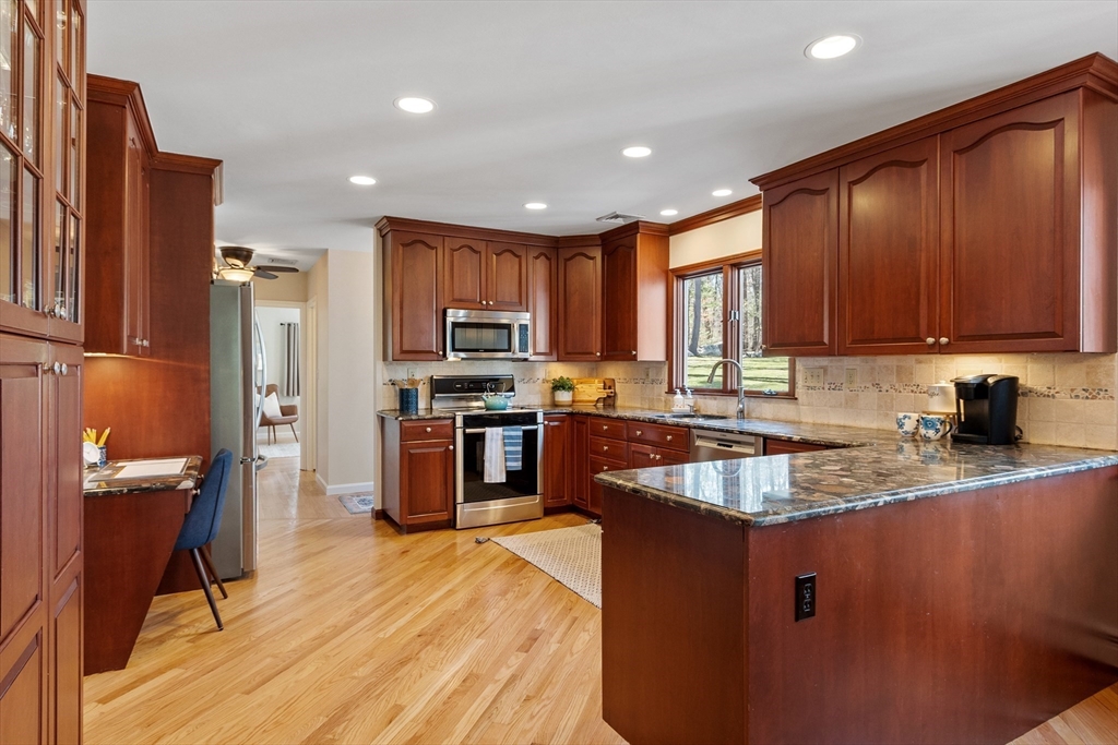 15 Washington Dr