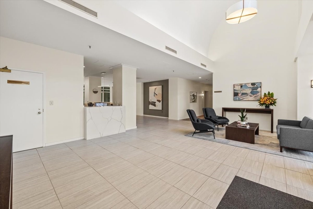 4 Canal Park Unit: 810PH