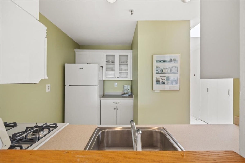 4 Canal Park Unit: 810PH