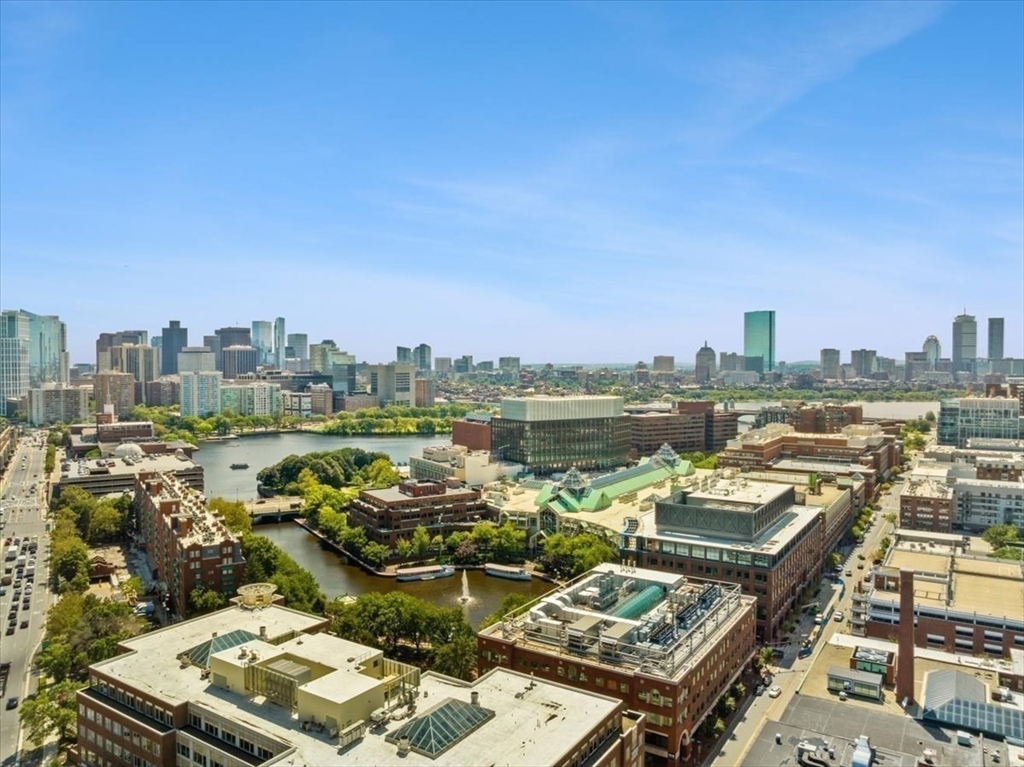 4 Canal Park Unit: 810PH
