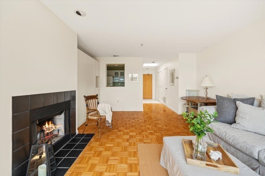 4 Canal Park Unit: 810PH
