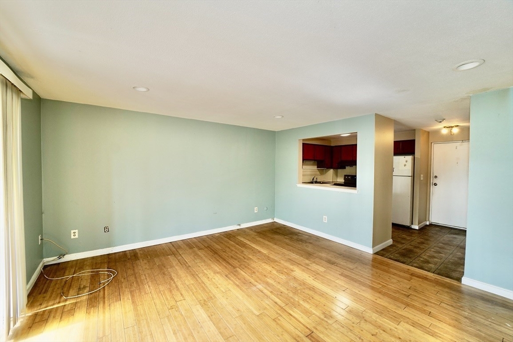 45 Oval Rd # 22