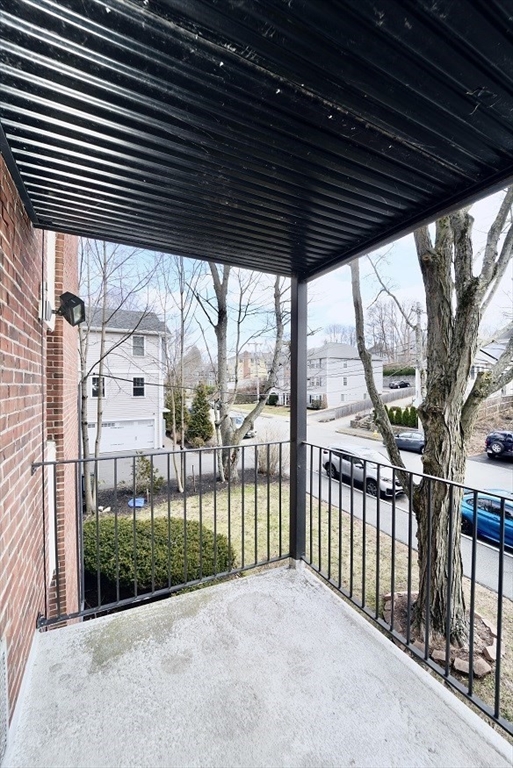 45 Oval Rd # 22